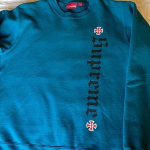 Supreme sweater